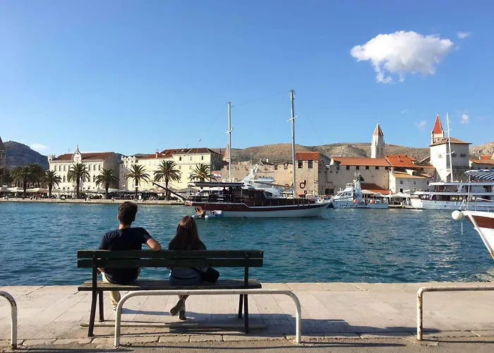 Okrug Gornji 3 * Trogir