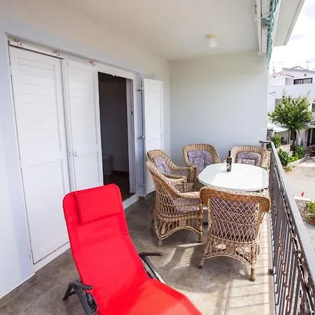 Okrug Gornji 3 Апартаменты