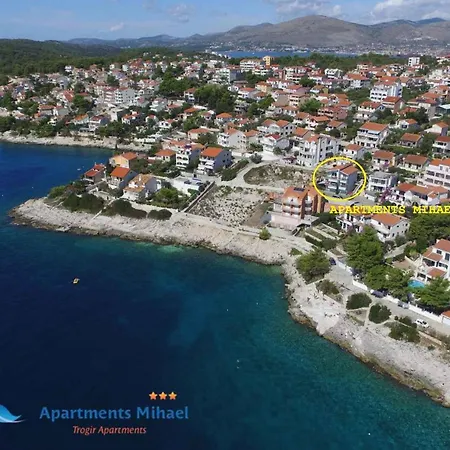 Okrug Gornji 3 Апартаменты *