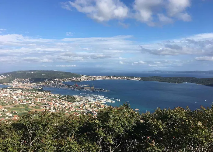 Okrug Gornji 3 公寓